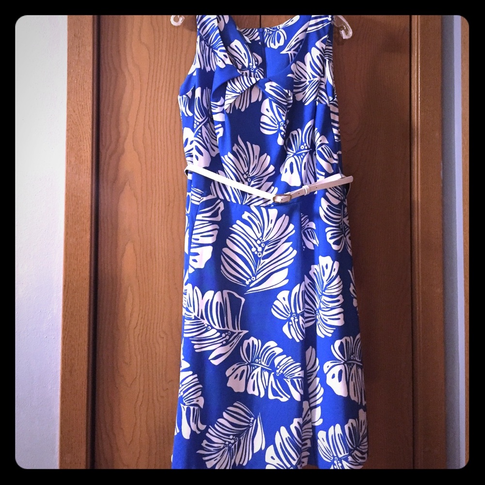 👗SALE!🌺 Blue & White A Line Dress